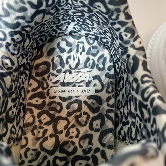 Avila White Cross-trainers in wide width - Picture 5 of 7